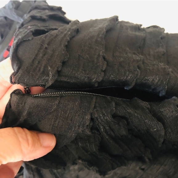 JS Collections Black Off-the-Shoulder Layered Ruffle Dress Women Size 12 - Picture 5 of 9